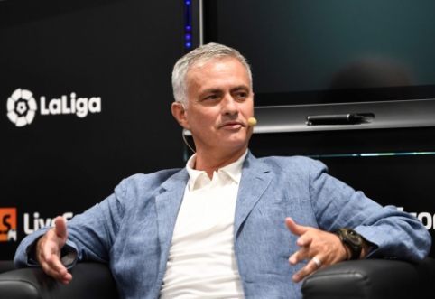 J. Mourinho dismisses rumors about returning to "Real"