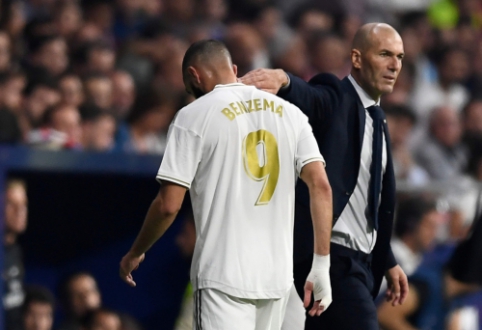 K. Benzema celebrates goal with Z. Zidane: "He makes other players better"