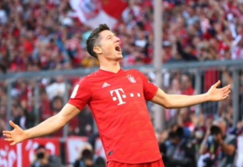 This year, no one scores more goals than R. Lewandowski