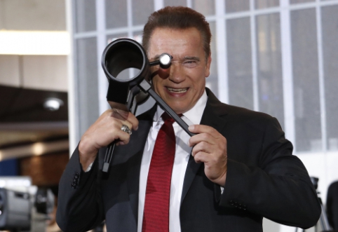 A. Schwarzenegger predicts success for "Man United" and "Liverpool" clubs