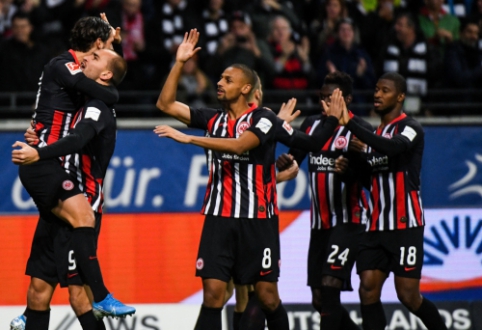 "Eintracht" crushed "Bayer" team at home