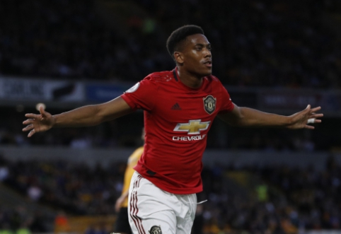 A. Martial and A. Wan-Bissaka likely to help "Man Utd" in match against "Liverpool"