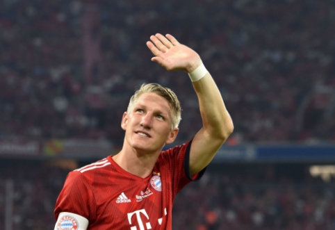 B. Schweinsteiger announces the end of his career