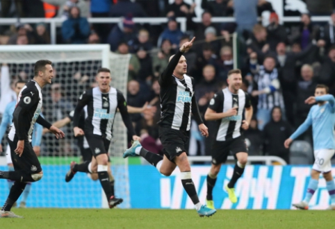 "Newcastle" and "Man City" teams, exchanging impressive goals, ended in a draw