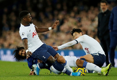 "Everton" snatched a draw against "Tottenham"