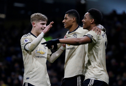 Attackers' goals led "Man Utd" to victory in the match against "Burnley"