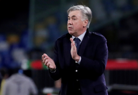 Official: "Everton" has signed a contract with C. Ancelotti