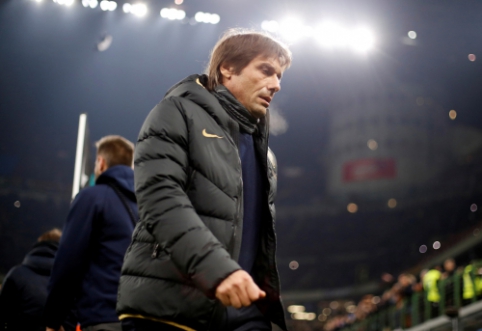 A. Conte was dissatisfied with the behavior of fans after the draw with "Roma".