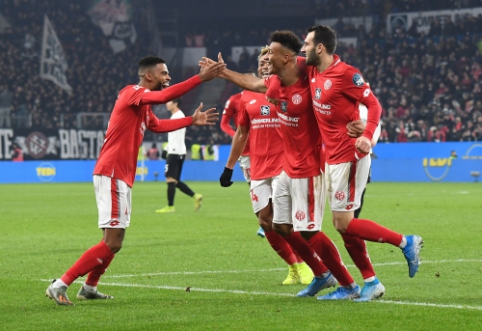 "Mainz" defeated "Eintracht" team at home