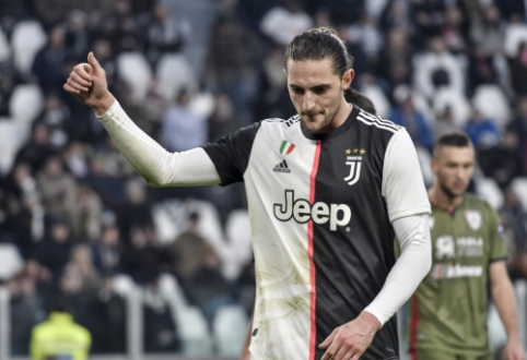 A. Rabiot is not planning to leave "Juventus"