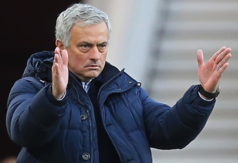 J. Mourinho criticized FA Cup organizers after a draw.