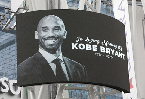 The football world paid tribute to the late K. Bryant.