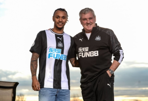 Official: "Newcastle" borrowed V. Lazaro until the end of the season