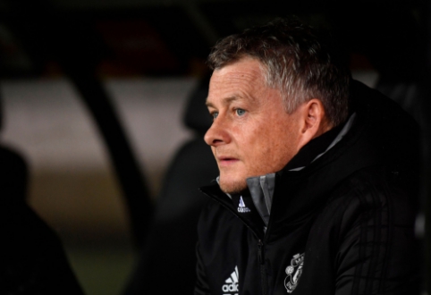 O. G. Solskjaer criticized the Europa League ball after the match