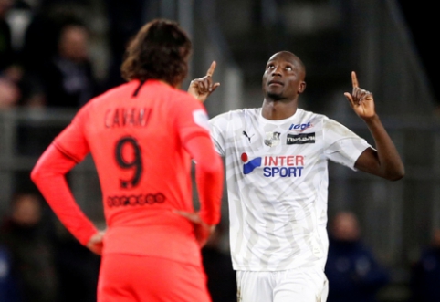 The thriller of eight goals in France ended with PSG and "Amiens" drawing