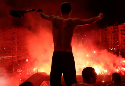 Like victory in the final: PSG players held a stormy party after the match with BVB