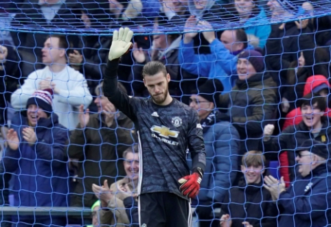 R. Keane sharply criticized D. De Gea and J. Pickford