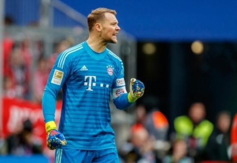 M. Gomezas: In terms of importance to the match, M. Neuer equals L. Messi