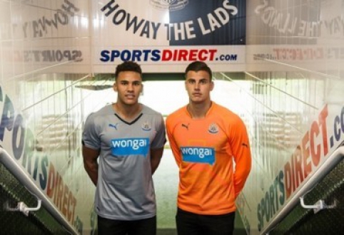 "Newcastle" acquired two young players, but they will not play in the club yet.