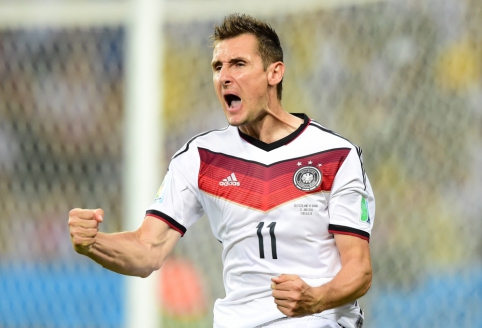 M.Klose is delighted to have matched Ronaldo's record