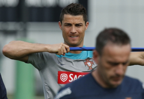 Portugal national team coach P.Bento: C.Ronaldo is recovering quickly after injury