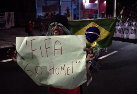 Championship in Brazil amidst chaos: floods, strikes, criminals, transportation problems