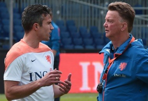 R. van Persie: I Follow van Gaal with Fire