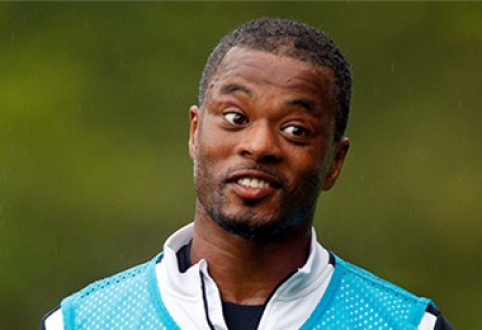 P. Evra extended contract with "Man Utd" club