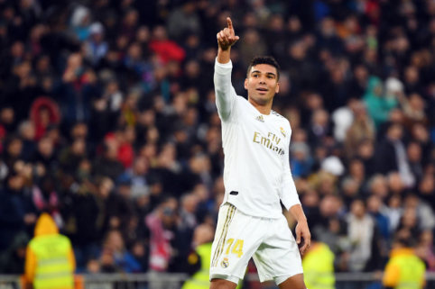 Madrid's "Real" reached an agreement with Casemiro for a new contract