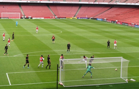 "Arsenal" fell in friendly matches against "Championship" team