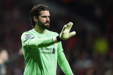 Alisson decides on future at "Liverpool" club