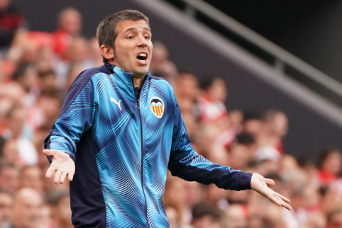 "Valencia" made changes in the role of head coach