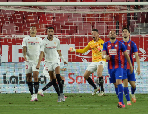 "Sevilla" narrowly defeated "Eibar" team