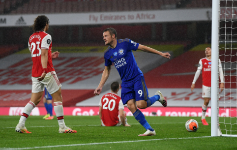 Official: J. Vardy signed a new contract with "Leicester"