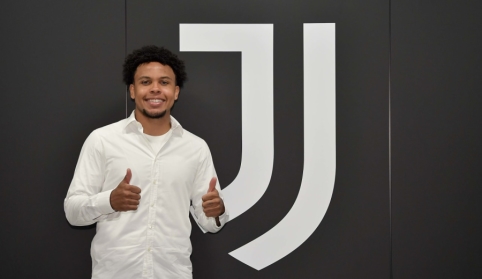 Official: "Juventus" has signed a US national team goalkeeper