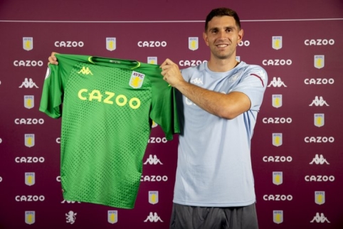 Official: "Aston Villa" acquires "Arsenal" goalkeeper