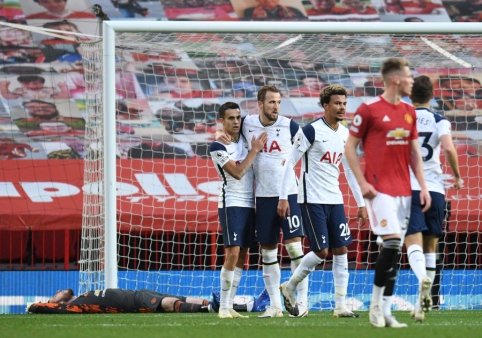 "Tottenham" humiliates "Man Utd" on the road