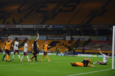 After nine matches, Arsenal footballers had to admit Wolves' advantage