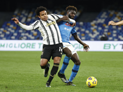 "Napoli" defeated "Juventus" by a narrow margin