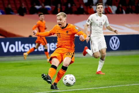 D. van de Beek will miss the European Championship