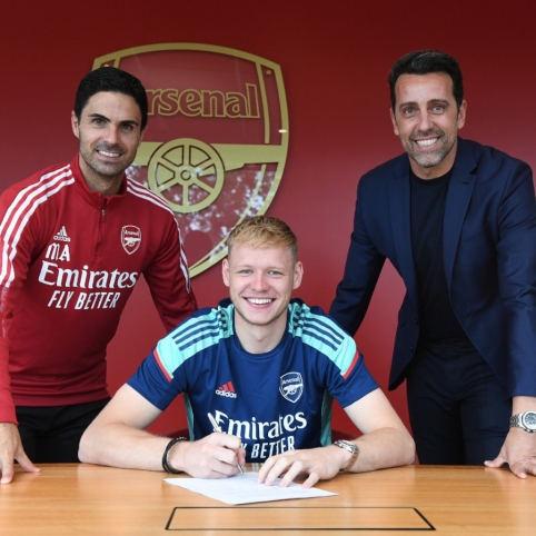 Official: A. Ramsdale moved to Arsenal