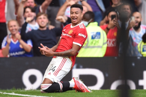 "Man Utd" seeks to extend contract with J. Lingard