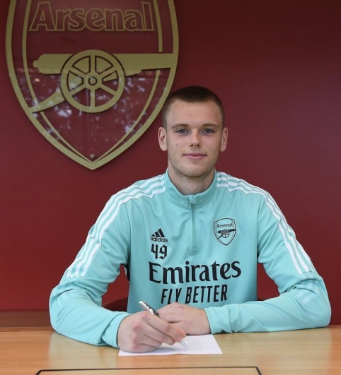 Estonian goalkeeper signed a long-term contract with "Arsenal"