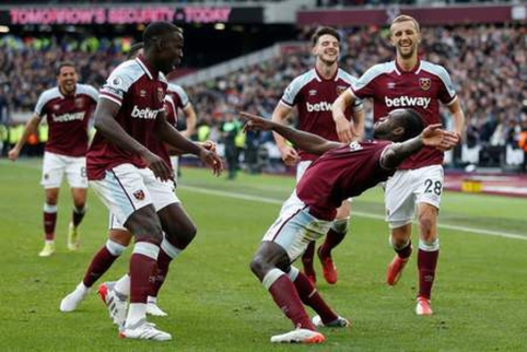 In the London derby "West Ham" defeated "Tottenham"