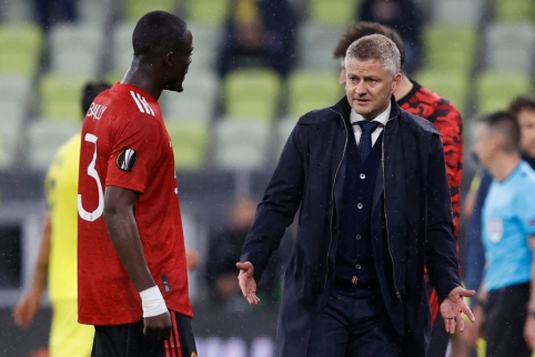 "Manchester United" players started to question O. G. Solskjaer's decisions