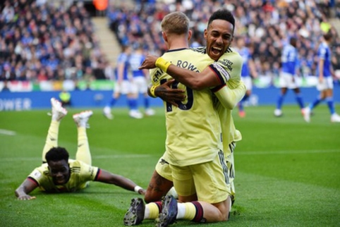 The team "Arsenal", who started the match perfectly, took 3 points from Leicester.