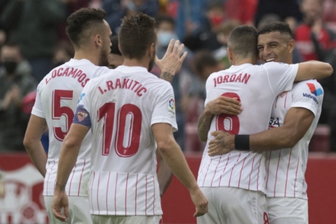 "Sevilla" and "Valencia" won victories at home