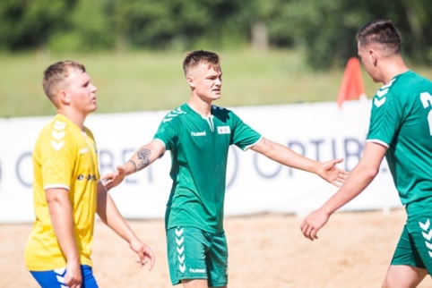 In Birštonas started the Lithuanian beach football championship