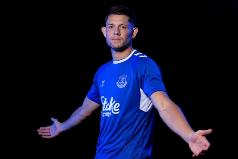 J. Tarkowski joined the "Everton" team