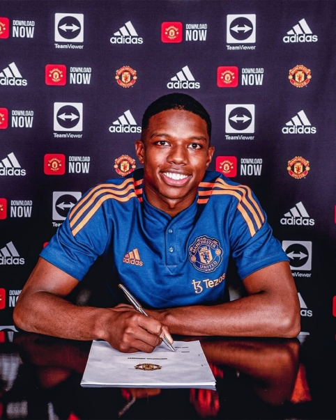 This summer T. Malacia became the first "Man Utd" newcomer